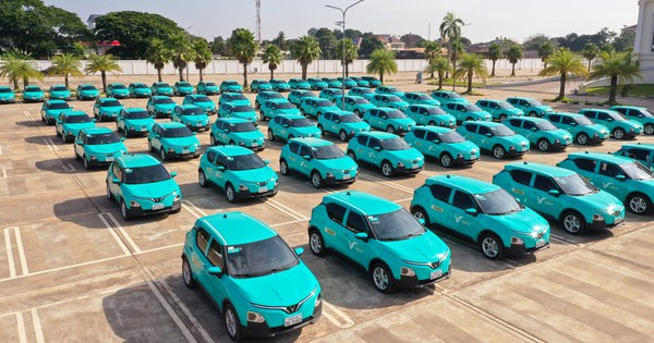 Tròn một năm đi vào hoạt động, hãng taxi của tỷ phú Phạm Nhật Vượng đã phục vụ 50 triệu lượt khách, nắm 18,17% thị trường