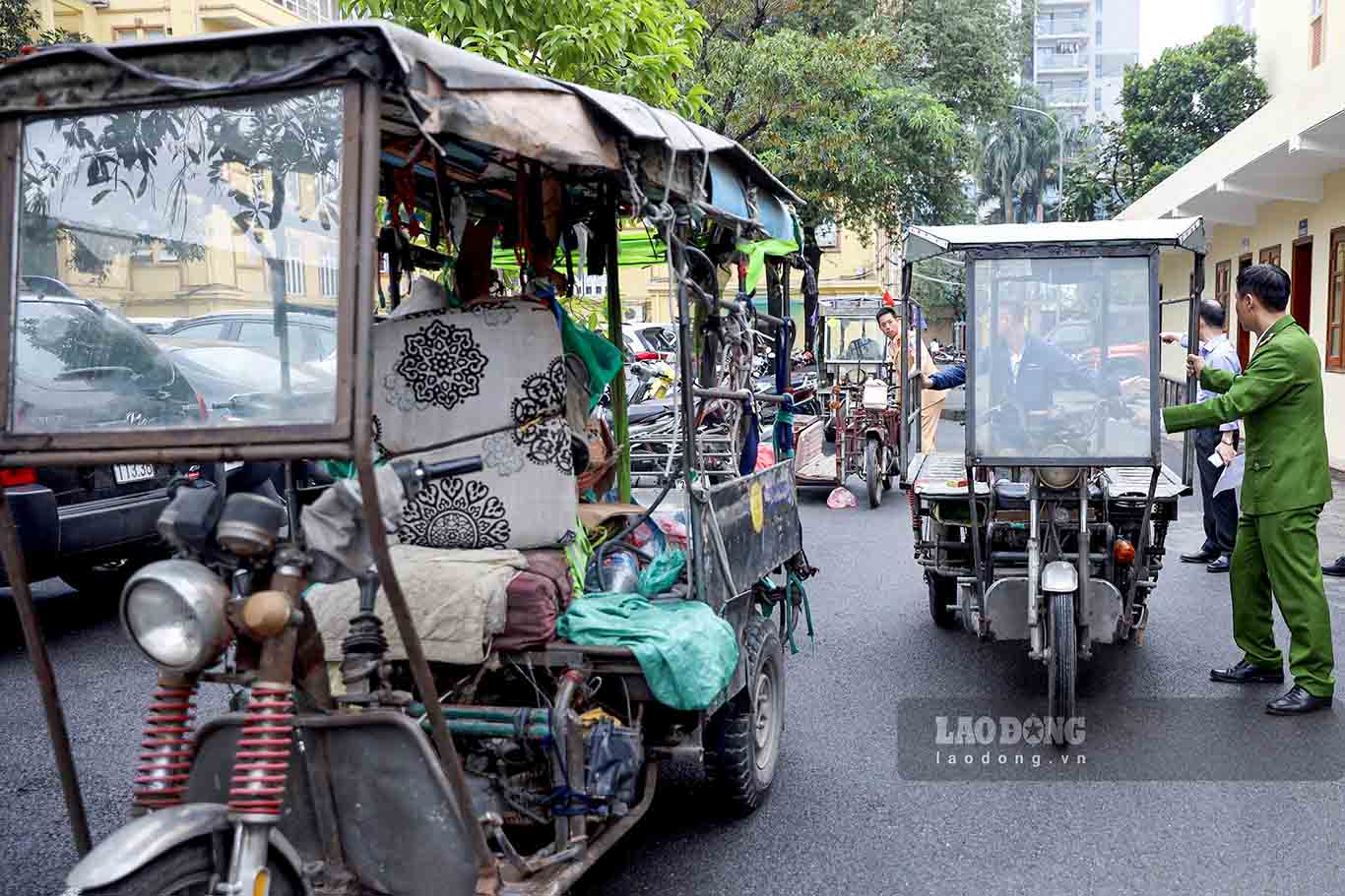 Gần 400 xe ba, bốn bánh tự chế bị Công an Hà Nội tạm giữ