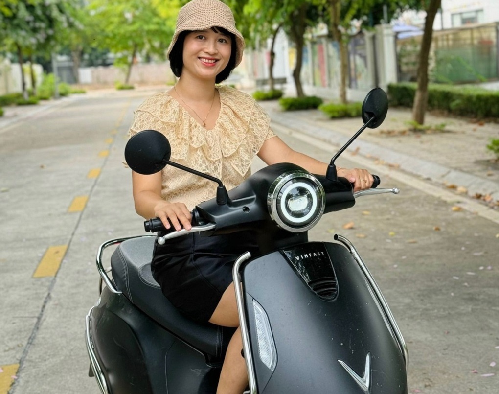 Nhiều giáo viên chọn mua xe điện VinFast, ủng hộ di chuyển xanh - 3 Nhiều giáo viên chọn mua xe điện VinFast, ủng hộ di chuyển xanh - 3