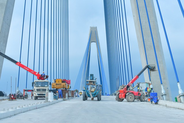 Cây cầu 5.003 tỷ đồng được Thủ tướng thị sát 5 lần sắp về đích: Công trình made in Vietnam 100% - Ảnh 8.