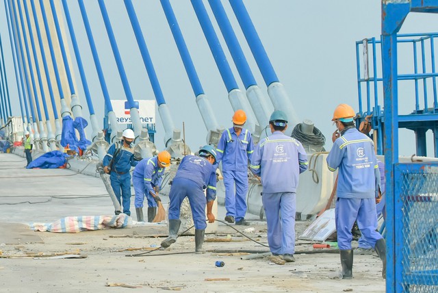 Cây cầu 5.003 tỷ đồng được Thủ tướng thị sát 5 lần sắp về đích: Công trình made in Vietnam 100% - Ảnh 11.
