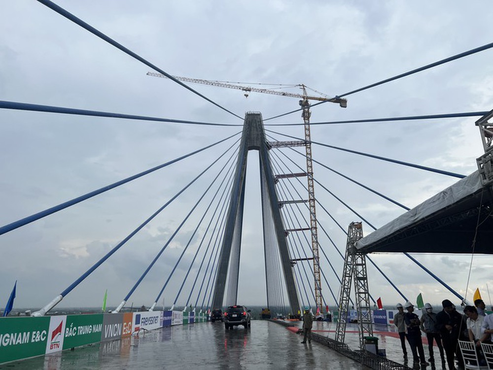 Cây cầu 5.003 tỷ đồng được Thủ tướng thị sát 5 lần sắp về đích: Công trình made in Vietnam 100% - Ảnh 9.