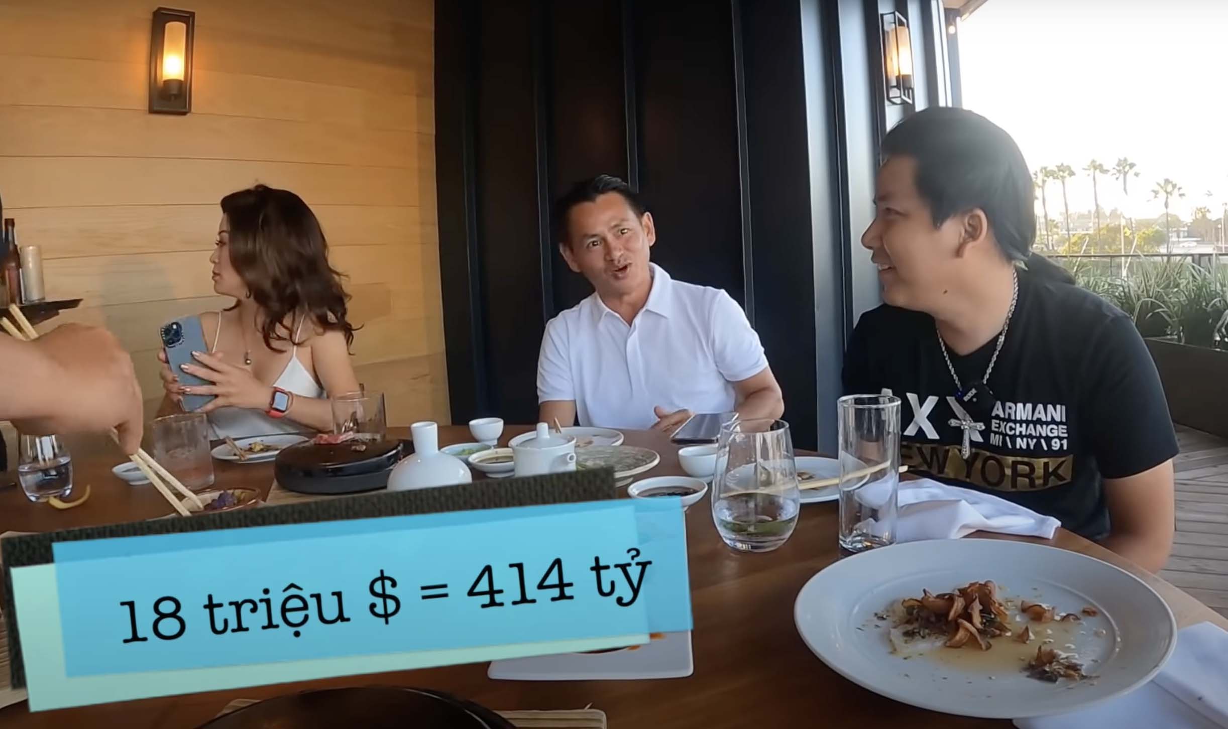 Johnny Dang từng hỏi Khoa Pug về tin đồn anh hiện nắm giữ hơn 6.000 Bitcoin với giá trị hơn 400 tỷ VNĐ. Johnny Dang từng hỏi Khoa Pug về tin đồn anh hiện nắm giữ hơn 6.000 Bitcoin với giá trị hơn 400 tỷ VNĐ.