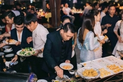 Chuyện gì đây: Gen Z tổ chức tiệc cưới tại nhà hàng buffet