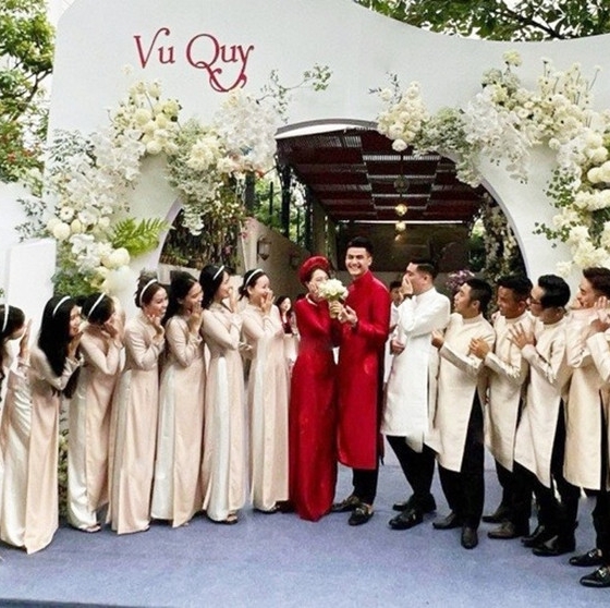 Siêu mẫu Vĩnh Thụy gây sốt với hình ảnh đám cưới cùng con gái đại gia Đà Lạt